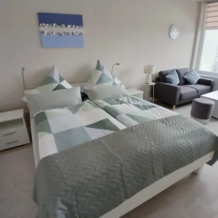 Mit Traum Seeblick Am Kurpark In Apartment Bad Segeberg