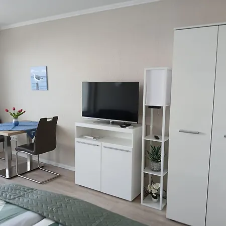 Mit Traum Seeblick Am Kurpark In Apartment Bad Segeberg